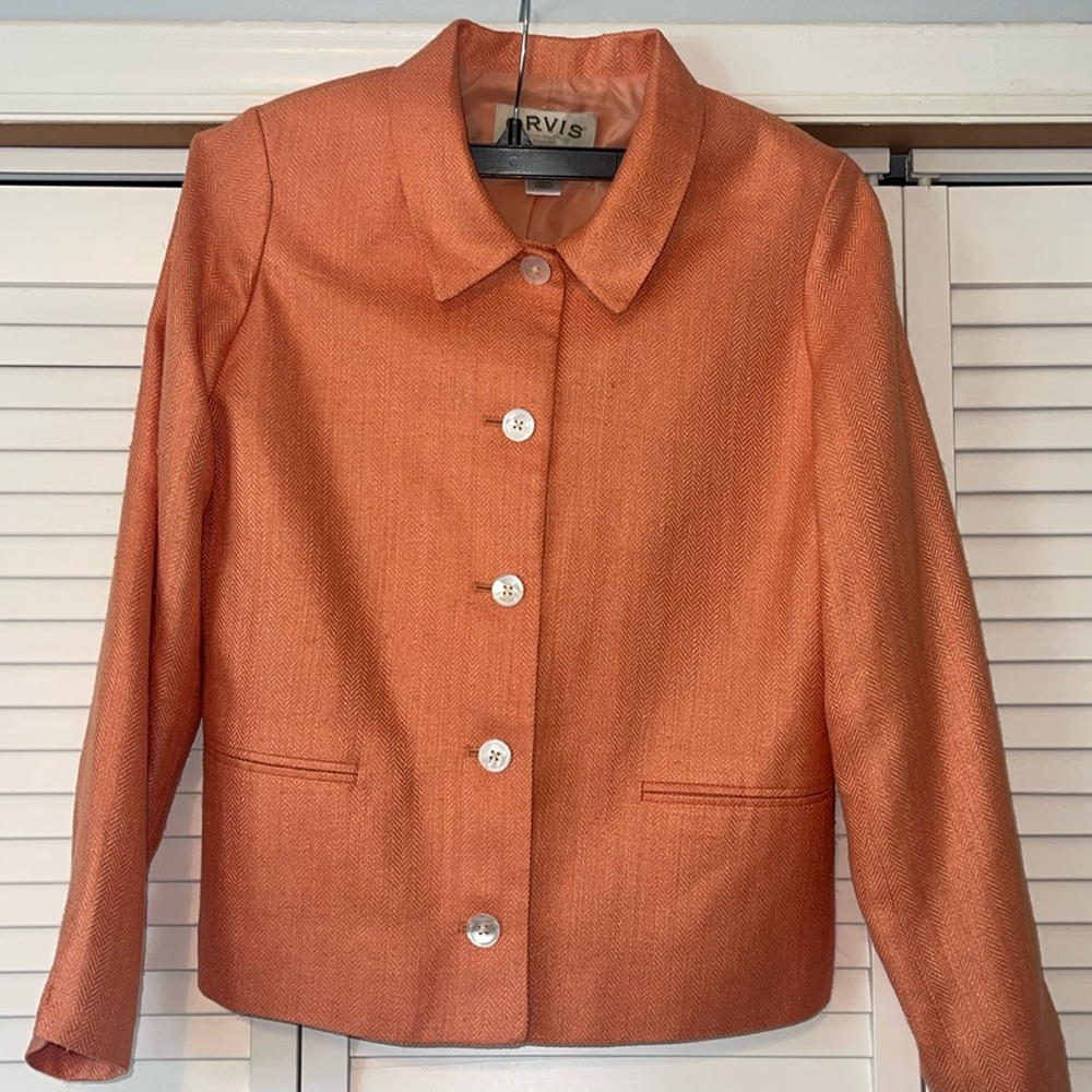 Orvis peach herringbone blazer women's lining is 100% silk size 10